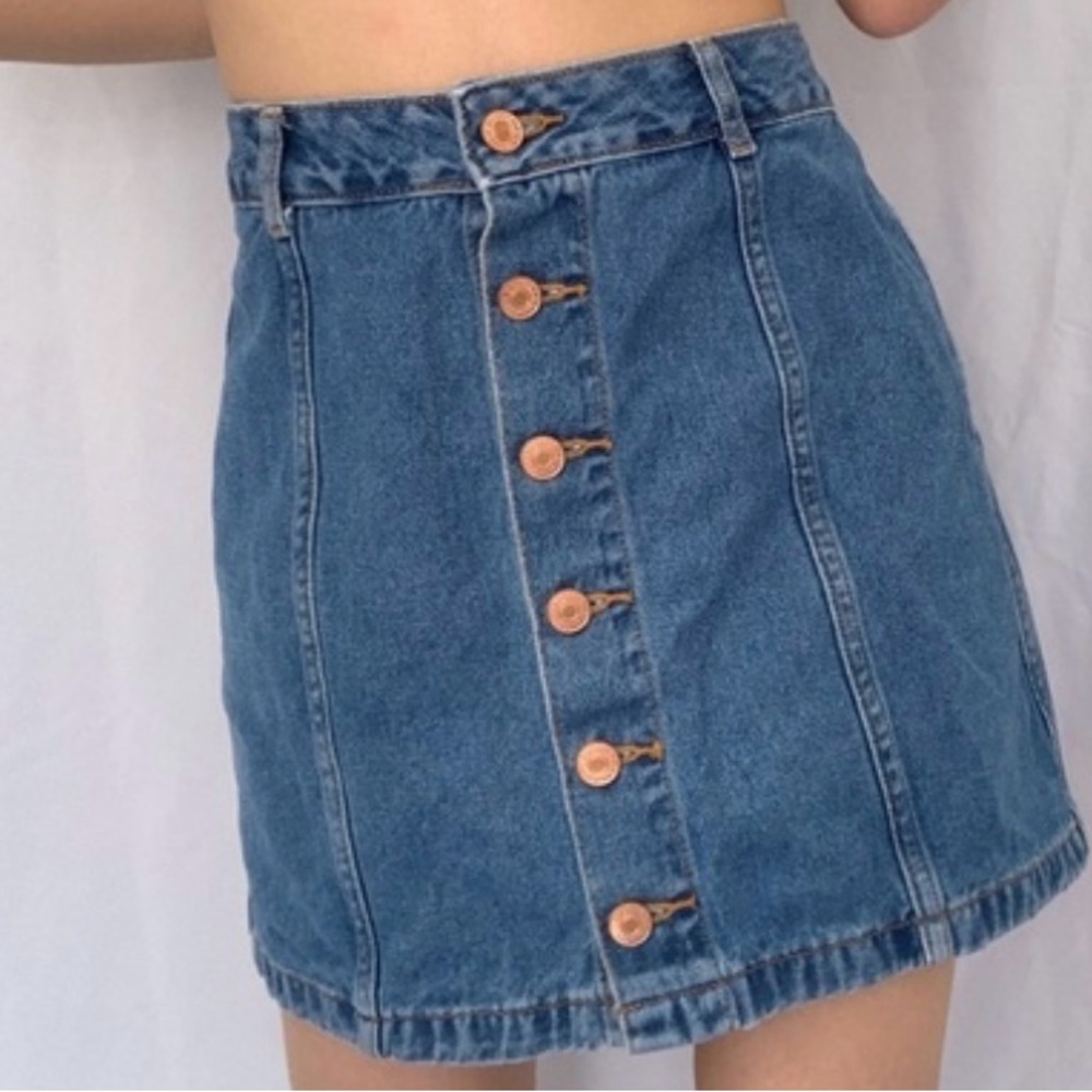 Forever 21 Women's Denim Mini Skirt Size M Blue Full Button Front A-Line